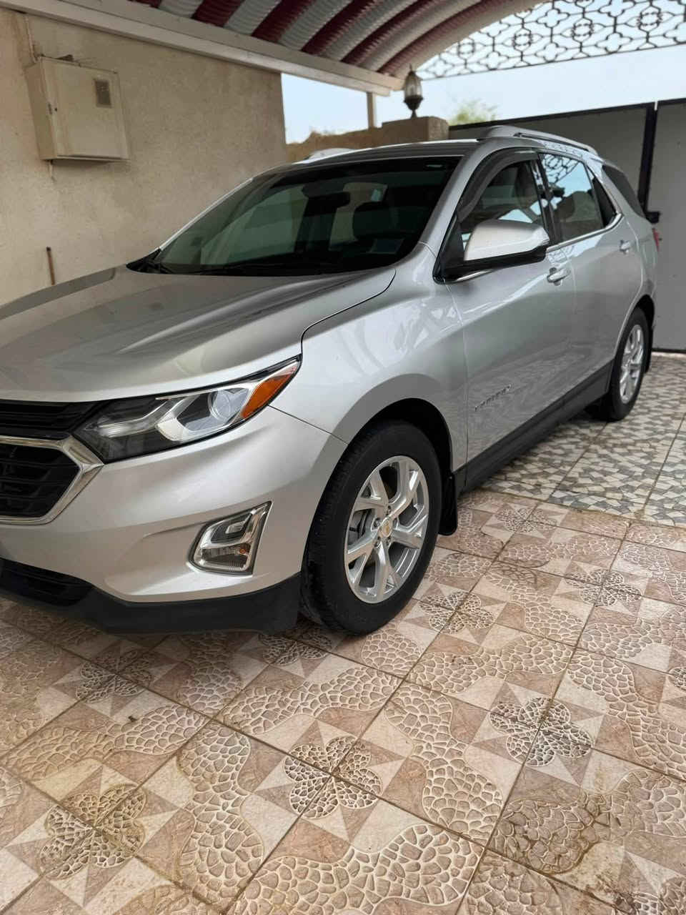 🚘 للبيع – شيفروليه إكوينكس LT موديل 2019

💰 السعر: 14,200 دولار فقط

🔹 الموديل: 2019
🔹 المحرك: 1.5 لتر تيربو (1500T)
🔹 الاستيراد: وارد أمريكي
🔹 رقم السيارة: بغداد
🔹 مكان السيارة: الناصرية – قضاء الرفاعي

✨ المواصفات

✅ تشغيل بالبصمة للأبواب الأربعة
✅ صندوق خلفي كهربائي
✅ تشغيل عن بُعد (Remote Start)
✅ مثبت سرعة
✅ رادار أمامي
✅ رادار جانبي (Blind Spot)
✅ مانع انزلاق
✅ نظام تعليق ذاتي
✅ تحكم أوتوماتيكي بدرجة الحرارة
✅ مصابيح أمامية LED
✅ حساسات ضغط الإطارات (TPMS)
✅ قفل حماية للأطفال

📌 حالة السيارة

✔️ ثلاث قطع صبغ فقط.
✔️ بدون فتح إيربگ (الإيربگات سليمة).
✔️ السيارة بحالة جيدة جدًا، جاهزة للاستخدام ولا تحتاج إلى أي مصروف.

💵 السعر المطلوب: 14,200 دولار
السعر قابل للتفاوض بالمعقول بعد المعاينة.

📍 الموقع: الناصرية – قضاء الرفاعي.
***********
