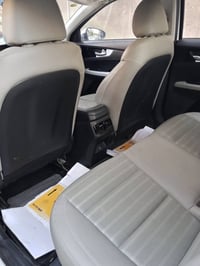 كيا 3 موديل 22 شمالية بسم الشركة بيها حادث الدوسة موضحها بالصور وبيها ...