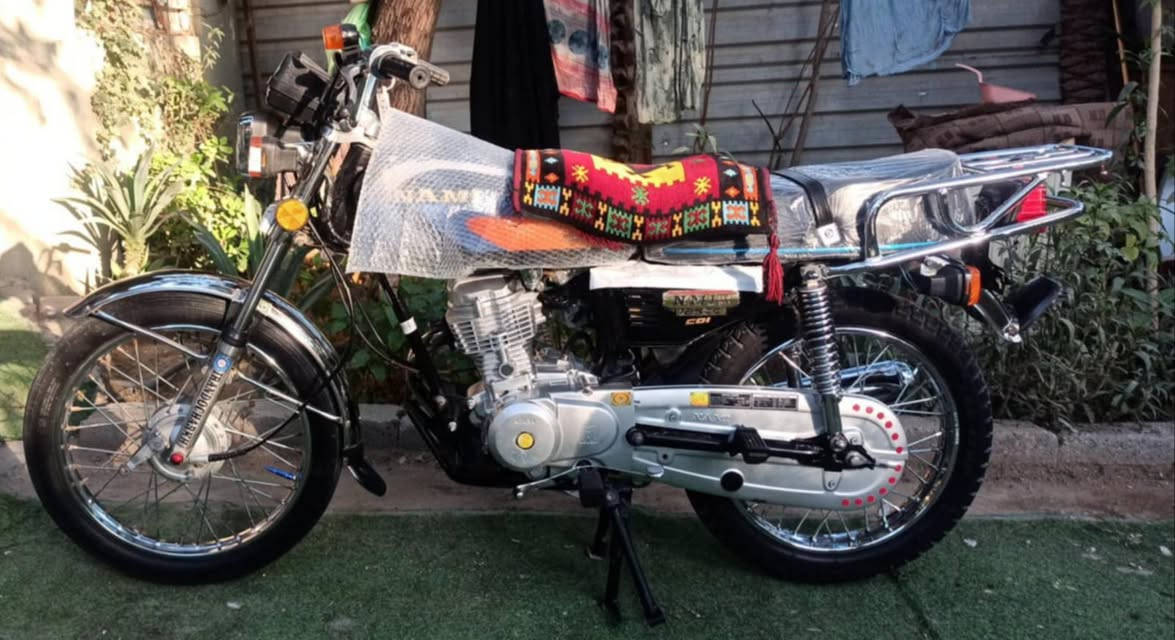 السلام عليكم 
دراجه اربعه كير للبيع المواصفات 
تعمير جديد شلامجه25 شاصي 16اصولي المكان كربلاء السعر خاص رقمي ***********
