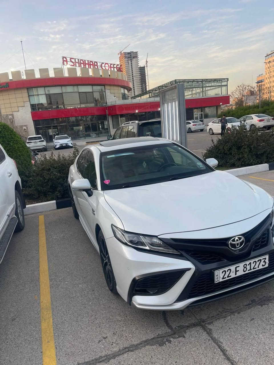 Toyota Camry 2023 SE 
سفري شركه جيهان SE 
فوول فوول مواسفات 
سلايت و بسمه و په رده 
موبايل شعن  كوشين كاره با 
شاشه گه وره 
سماعه JBL 
دعامي بو دعامي به شه رت 
بي بوياغ بي تعديل 
سعري ٢٦٨$ وره ق كه ميك مجال 
ئه گه ر مشتري په يوه ندي بكه به    *********** أربيل, العراق
