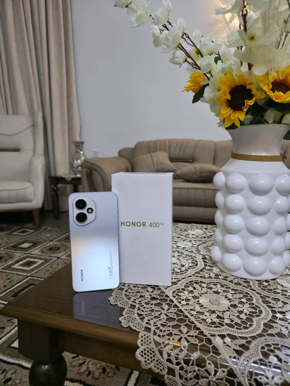 حياكم الله 
هونر 400  5g
جهاز  بحاله الوكاله 
نضافه 100/100
ذاكره 256
كامل ملحقات الأصليه 
السعر 450
العنوان بغداد حي الجهاد 
***********
