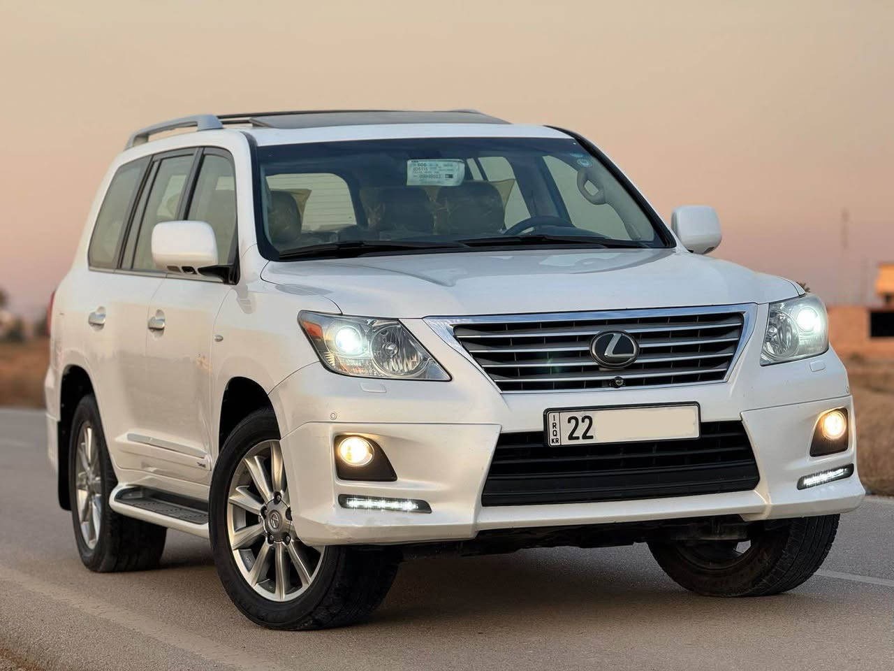 السلام عليكم 
لكزس 2011 LX 570 بريم كفاله عامه حته الدعاميات
انظف لكزس بموديله كفاله من كلشي 
فول مواصفات 
فحته سقف
كاميرات محيطه
دفيدي بالقماره 
حساسات محيطه
جميع الكراسي كهرباء
جلد وتحكمات وزراك لايت 
باقي المواصفات معروفه 
بسمي هزه وسنويه جديد
السعر 355 
العنوان بغداد 
للاستفسار 
***********
*********** Colombo, Sri Lanka
