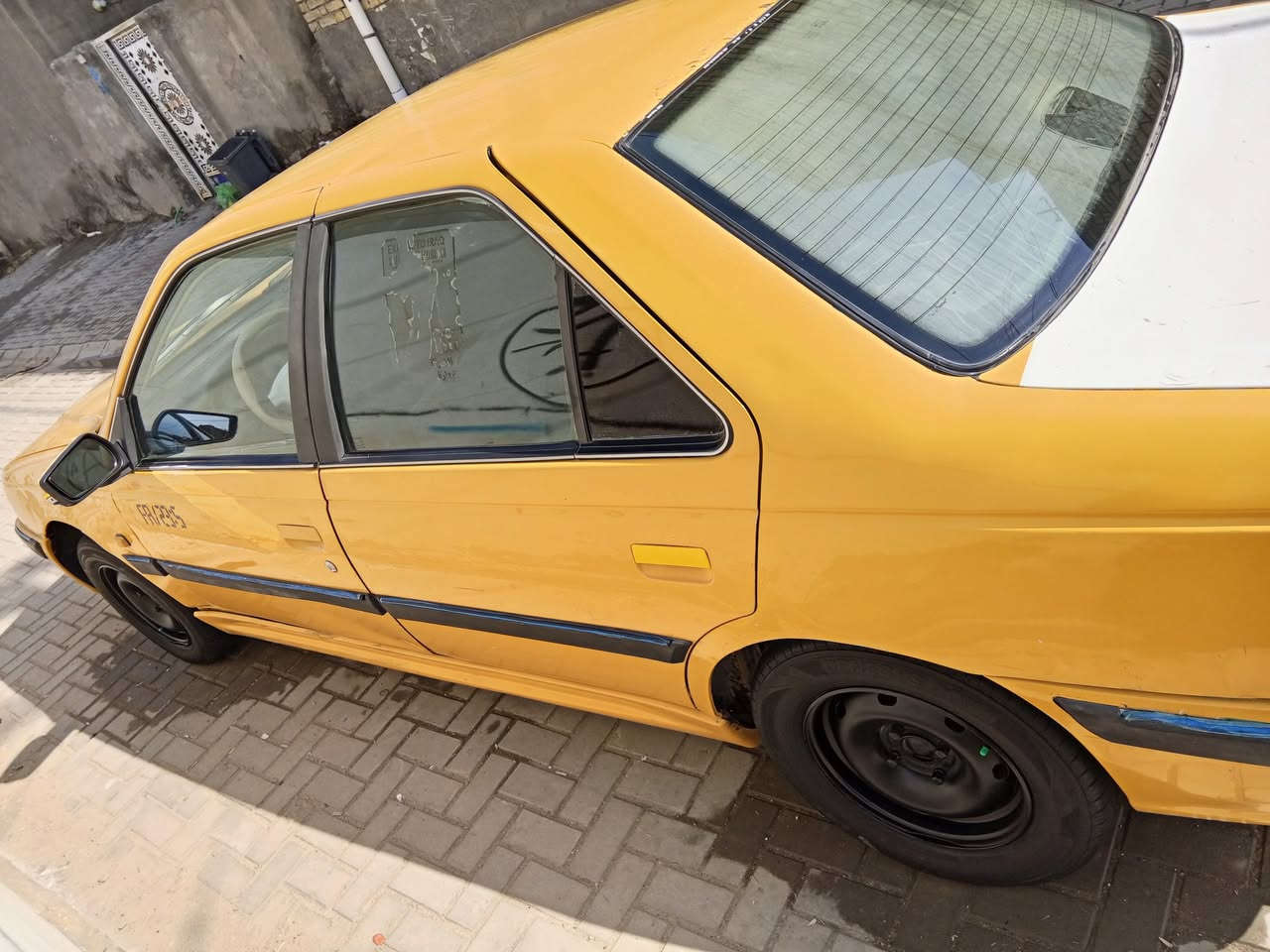 السلام عليكم بيجو بارص للبيع 2015
كير مكينه خير من الله 
تبريد 
حداديه جديده 
تخم تاير جديد 
رقم نكليزي بغداد 
تحويل ثاني يوم 
سعر 45 وبيها مجال حك جيه 
*********** واتساب موجود
