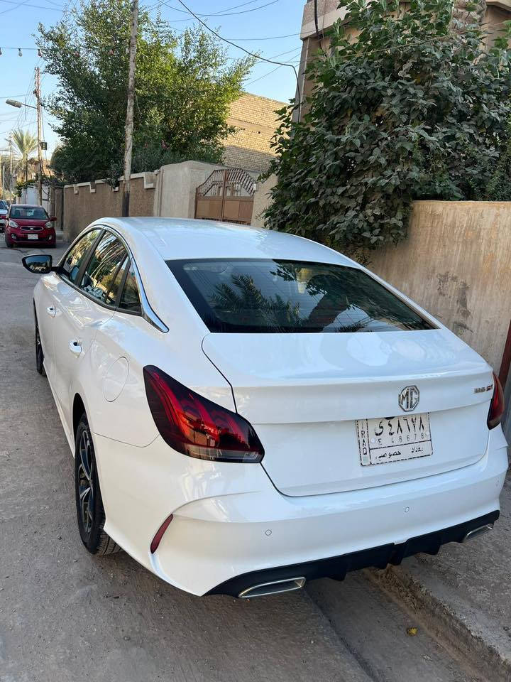 للبيع mg gt 2022 رقم بغداد
استلام شركة حالياً ماشيه 73 الف 

مواصفات ستاندر محرك 1500 

بيها بارد بجاملغ الامامي وشخط بلباب مال سايق 

بدون صبغ 

السعر 115$ 

الاتصال واتساب *********** مكانها بغداد
