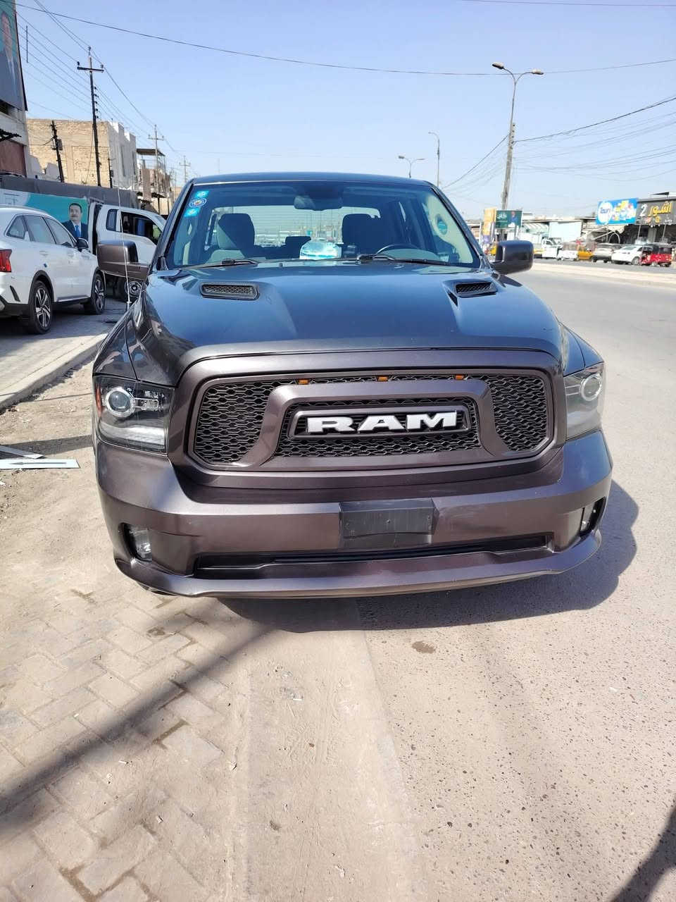 اسلام عليكم اريد امراوس اباب طويل بدي صقير  رقمه بغداد دولي رقم تليفون
***********
