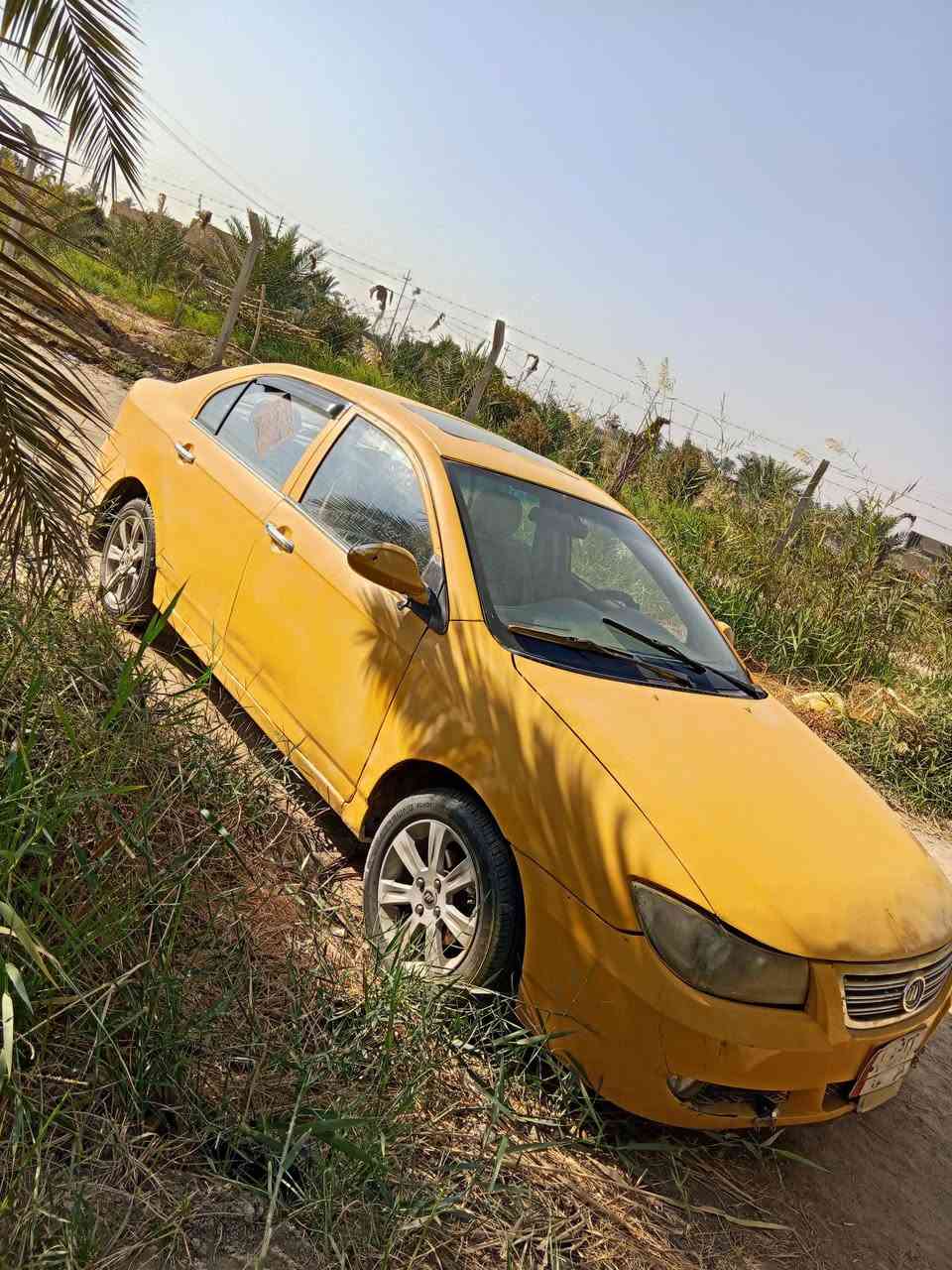 السلام عليكم سياره ليفان موديل 13 بسمي مصفره تبريد شغال تخم تاير نضيف السعر 28 و  بيها مجال لشاري الهاتف *********** وتساب
