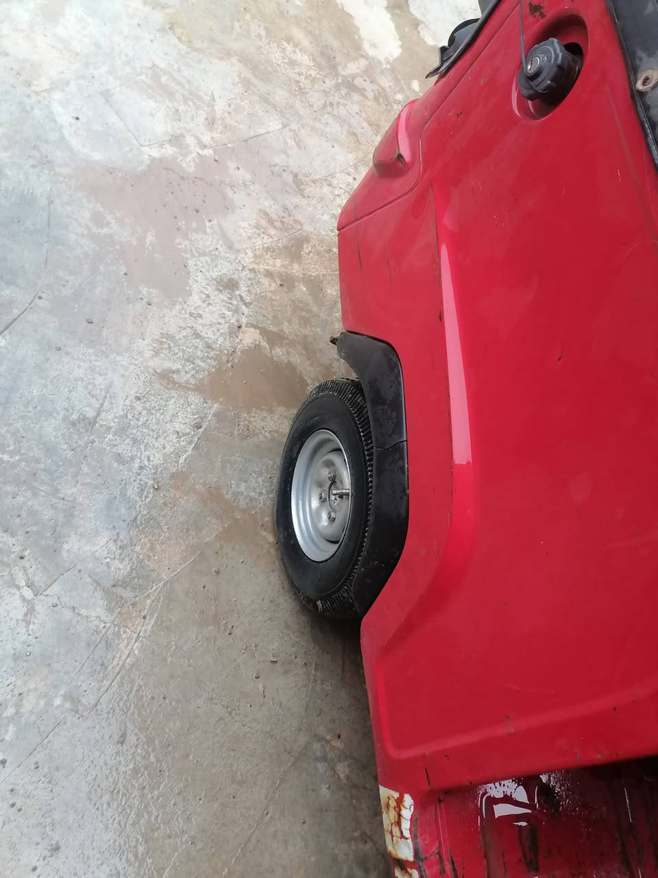 السلام عليكم ورحمة الله وبركاته تكتك بياجو للبيع موديل ١٨ اوراق كاملة المكينة طافيه الكشر يخبل الكهربائيات شغالة السعر ٦٠٠ وبيها مجال العنوان بعقوبة المفرق للإستفسار الاتصال ع هذا الرقم ***********
