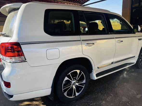 السلام عليكم ورحمه الله وبركاته
تويوتا لاندگروز

2021

GXR

بريم بحريني ام الدعاء فول مواصفات 

داخل قرميدي 

رقم بغداد الجديد

ماشيه 65الف حقيقي

المواصفات  فول 1/1         

بصمة 

فتحة سقف

زراك امامي 

صندوق كهرباء 

كشنات كهرباء 3 دكم

محرك 6 سلندر

شاشه جبيره اندرويد +تاب أندرويد

ايرباك عدد 8

شاحن واير ليس

حساسات امامية وخلفية

مري شفط + ثلاجة

فور ويل 4*4

لايتات اوتو  

تحكم استيرن فول

لايت زنون 

كاميرة

السعر:550

ملاحظه(بيها طخه بل جاملغ الأمامي وبارد بل بابا ومفتوحه براغيه)فقط 

المحافظة بغداد للاستفسار الاتصال على الرقم 

(***********)
