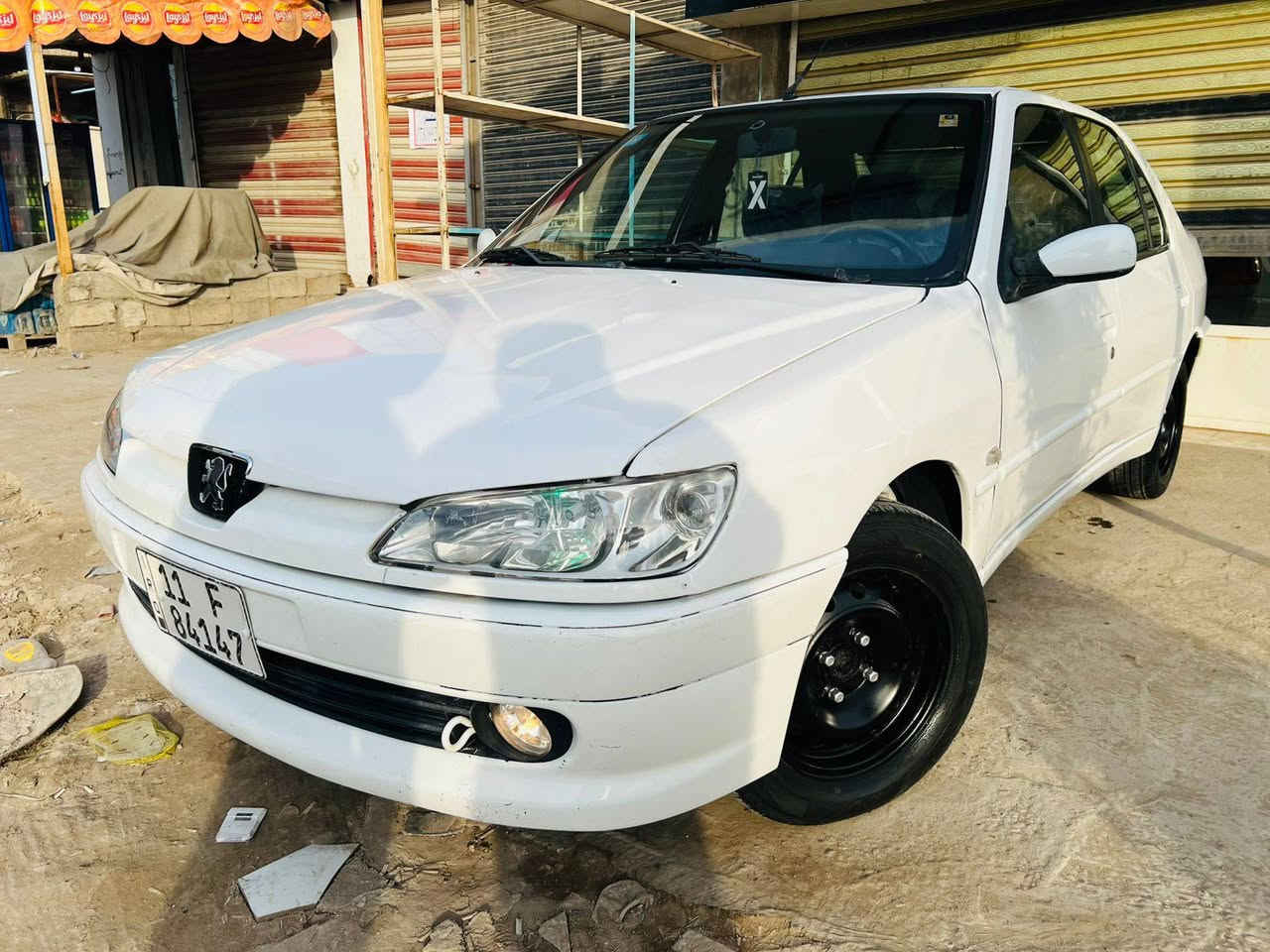 يا الله السلام وعليكم اخوان عندي بيجو 306للبيع 
سيارة جديدة أو حلوة كفالة من الضربة بيهة صبغ بنيد أو نص الجاملغ الامامي شرط الدعاميات بلادية بدون صبغ داخلهة نضيف كير محرك كفالة هزة أو سنوية اورقام جدد أو بسمي تحويل ثاني يوم بيهة نواقص بصيطة ينزلن من سعر السيارة السيارة معروضة 50او بيهة مجال الطيبين مكان السيارة بغداد للاستفسار ***********غير متواجد عل فيس بوك
