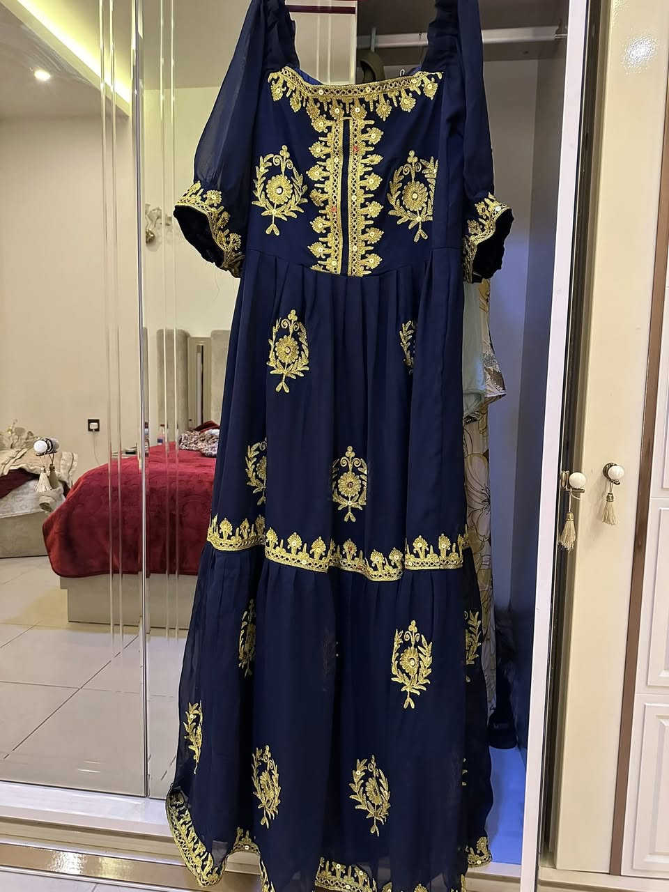 مرحبا بنات عندي هذا الدراعة جابولياها من الكويت ب150 اريدها ب35 من عده التوصيل جديدة مامستخدمه تلبس حد وزن 80 وعندي توصيل لكل المحافظات الي تريدها تراسلني وفدوه الفگريات الي يدورن ع كد 10 ابتعدوا عن منشوري 🩵


**إذا كنت صاحب هذا الإعلان وتريد حذفه لأي سبب، رجاءا أرسل رسالة إلى الدعم الفني**