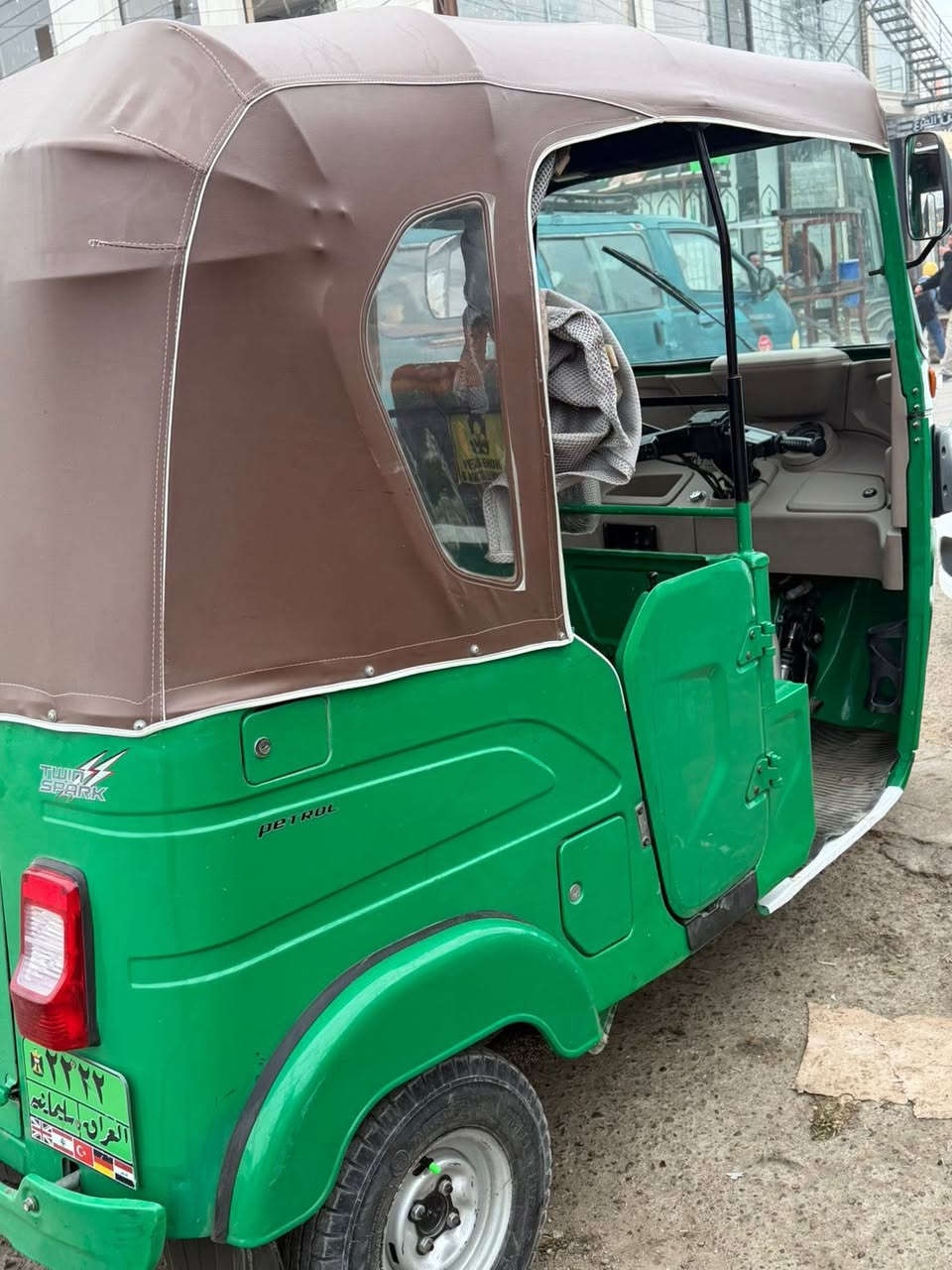 سلام عليكم تكتك كفاله عام موديل22شهر11رقم وسنويه نكليزي السعر9800رقم الهاتف***********
