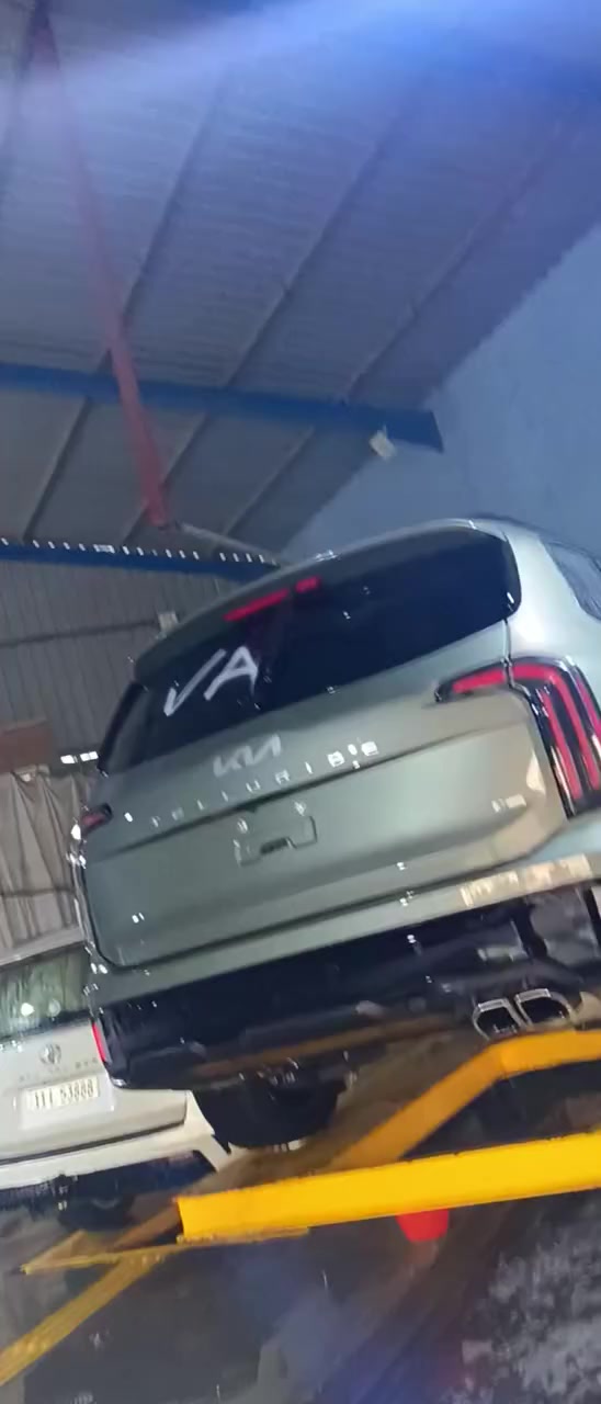 السلام عليكم تولرايد موديل ٢٠٢٤ اكس لاين
تفاصيل اتصل وبخدمتك ***********
السعر ٣٢٠ وبيه مجال 
السياره بسمي
