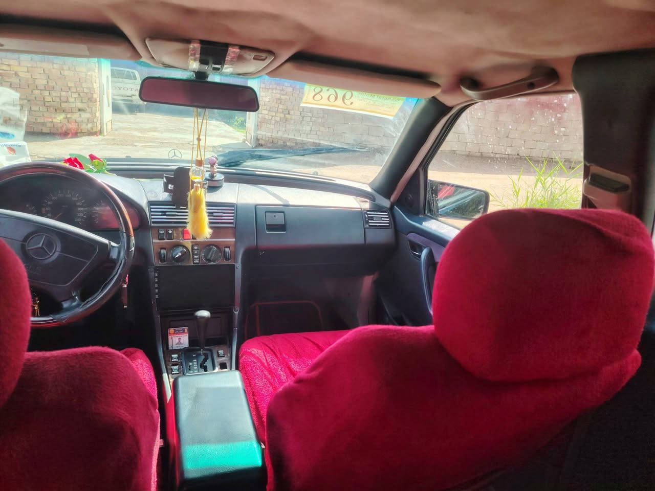 سلام عليكم
مارسدس بيبي شبح للبيع بغداد  
موديل 1994
محرك محور VVT 3000.  كير ومحرك جدد
حداديه جديده  
جام تحكم كهرباء 
تبريد شغال 
السياره جاهزه من كلشي 
السعر 55وبيه مجال 
للاستفسار ***********
