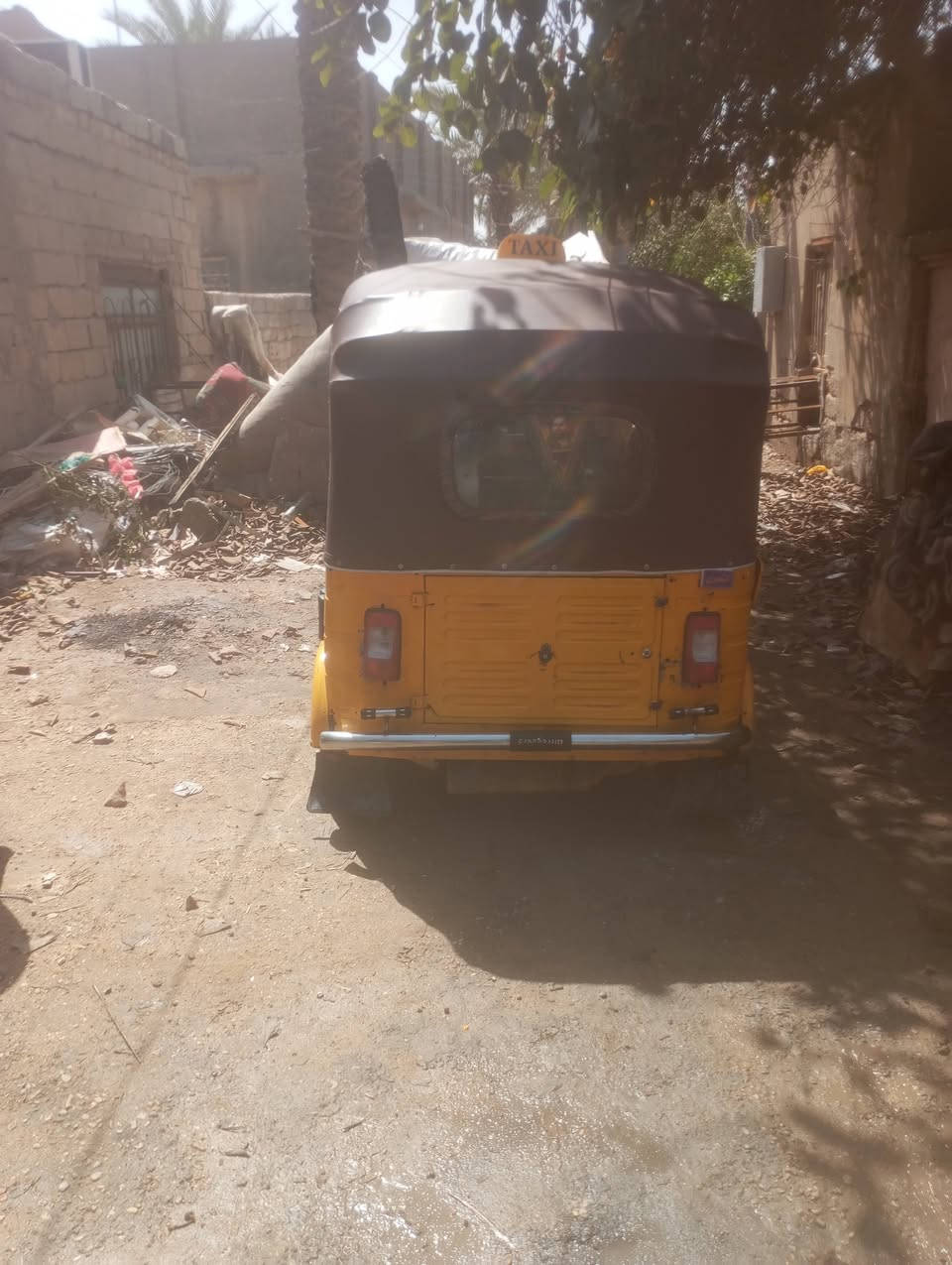 يالله السلام عليكم تكتك  نوعيه زيل موديل 18للبيع مكينه كلاجات جديد خير من الله كبل للشارع عوزه بس عمبار مال بريك بدون حادث بعدهي ع البلاد اصفر الون بسمنه مكاتبه اوراقه كامله مكانه كربلاء طوريج لاستفسار *********** اتصل وبيك خير وتدلل السعر 2مليون وبيه مجال للشراي
