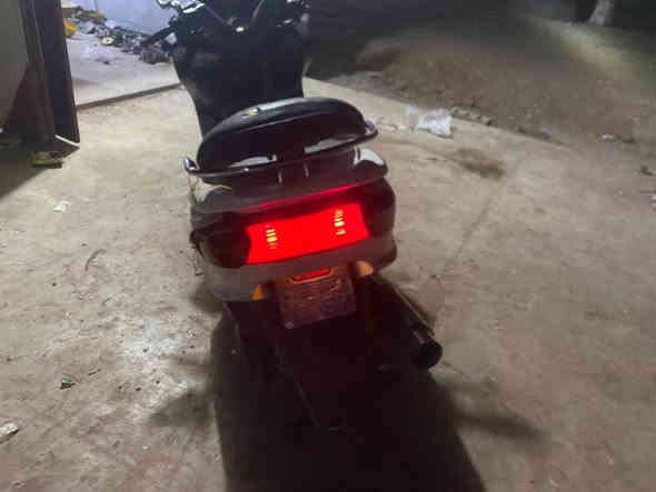 السلام عليكم دراجه ماجسته دبل رون للبيع او مراوس بايراني سرعته 160 سعره 550 وبي مجال مكاني ديالى خانقين الرقم *********** اوراق كامله دراجه كامل مكمل
