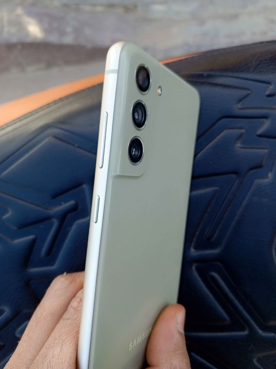 Samsung s21fe 5g
نظافه 99% 
السعر 270 الف المدينة, البصرة


**إذا كنت صاحب هذا الإعلان وتريد حذفه لأي سبب، رجاءا أرسل رسالة إلى الدعم الفني**