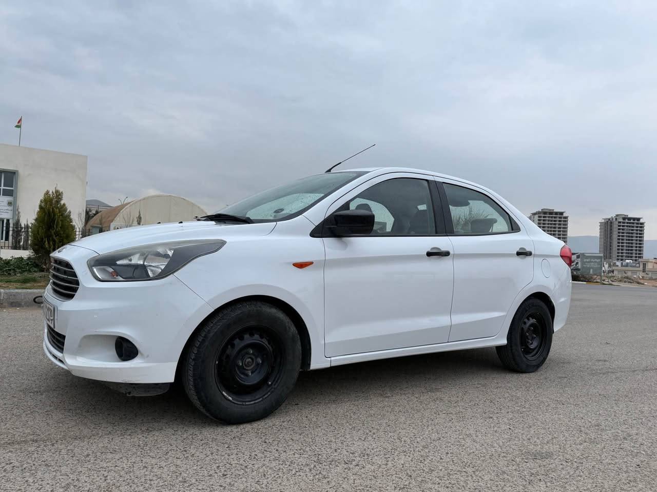 فۆرد فیگۆ ۲٠۱٦
دوو پارچە بۆیاخ بێ ناو گرتن
سەیارەکە بێ مەسرەفە و تازە کامل سێرڤس کراوە
تەپەی گێڕی چاک کراوە بێ کێشەیە
85 گەڵا و مەجال
ئەوە ژمارەی خاوەنیەتی تکایە جوابی مەسج نادەمەوە
٠۷۷٠٦۹۳۷۲۷۳ السليمانية, العراق
