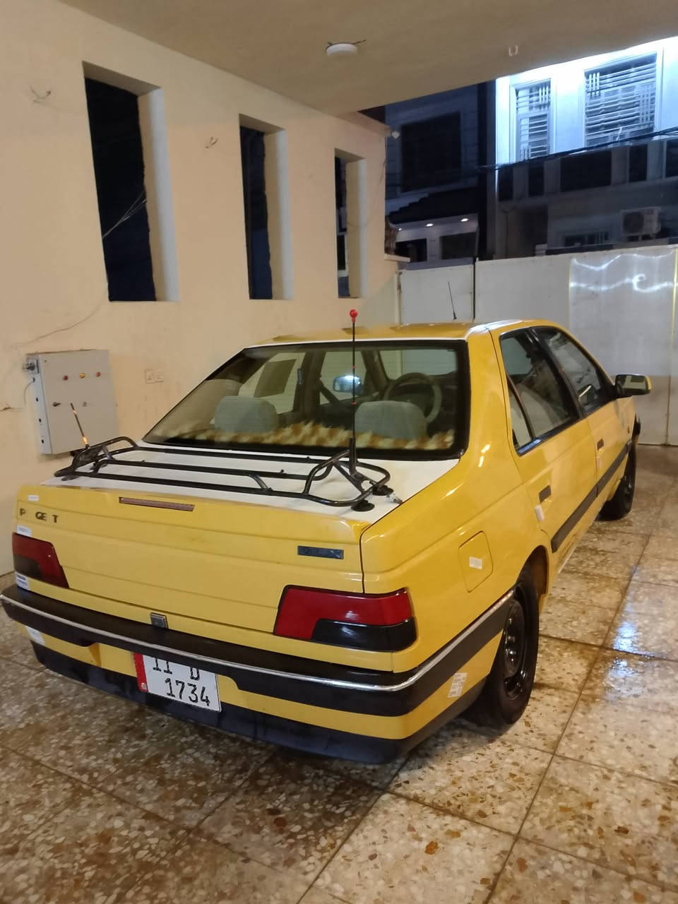 سلام عليكم من رخصت الدمن بيجو جي آل اكس كير محرك كورلا بيكاجو اوتوماتيك موديل 10بسمي تحويل ثاني يوم هيئة غرامات مصفرة سعر خاص مكان بغداد ***********
