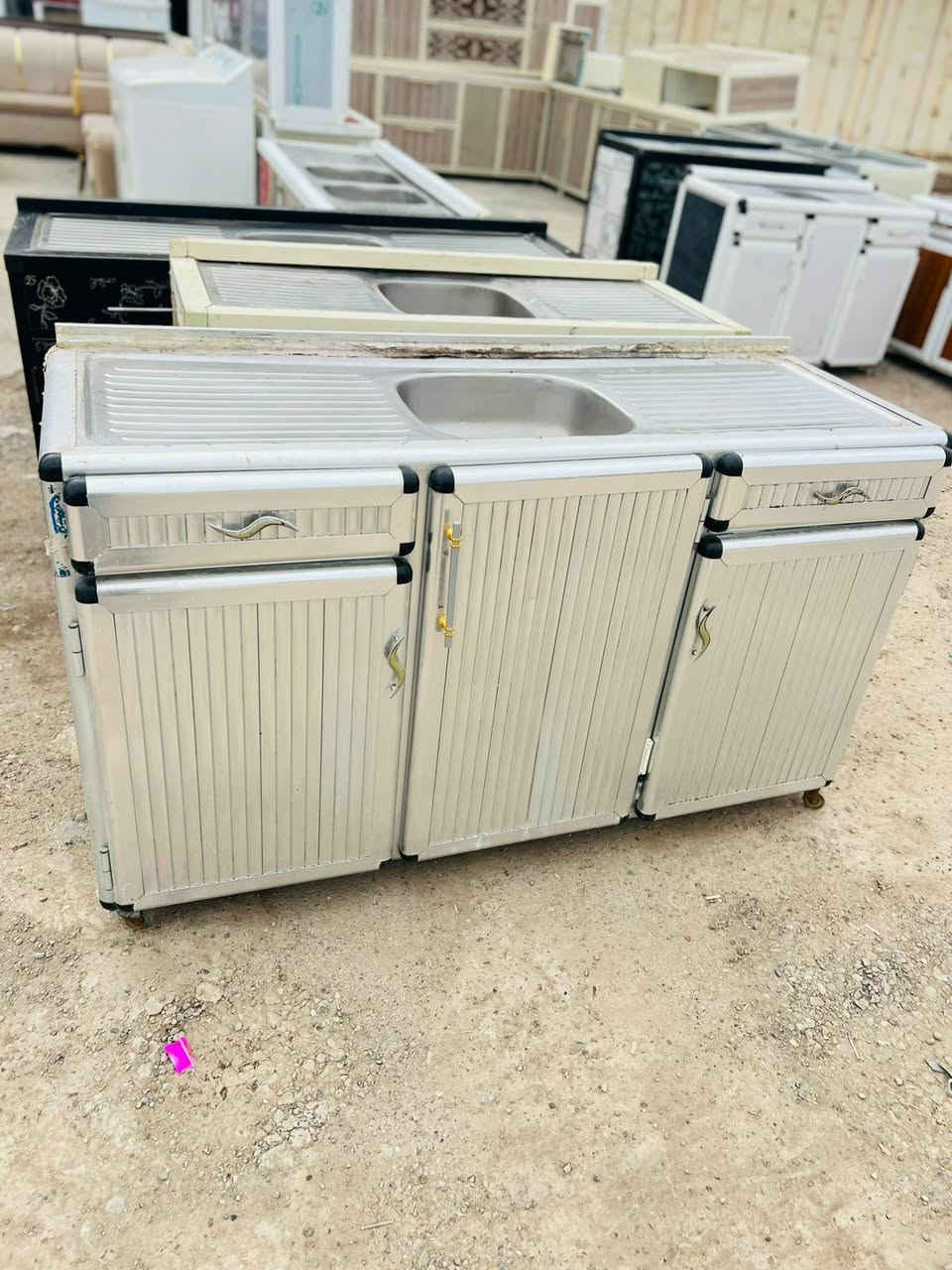 بمناسبه قدوم شهر رمضان المبارك يعلن معرض العبيدي  للبيع اثاث جديد ومستعمل عن وصول وجبه جديده  من اثاث   كاونترات بكل اللوان تخومه بكل اللوان زوالي كل ماتحتاجونه العنوان الضلوعيه الاتصال ***********
