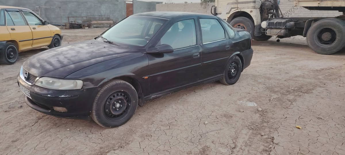 سلام عليكم اوبل فكترة موديل ٢٠٠١ سيارة بلدية قطرة صبق ما بيهة كير ومكي مكفولات ما عدة طخة بل جنطة مثل ما واضحة بل صورة السعر 45 وبيه مجال
السفسار التصال على رقم الهاتف *********** اني مكلف بل نشر
