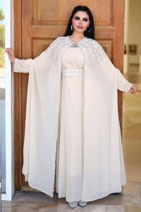 لبسة مرة وحدة • مقاس ٥٤ • توصيل