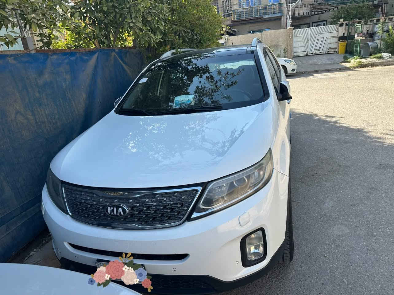 سورنتوا ٢٠١٤ كويتي ١/١ بغداد مكفولة مال بيت عدا الملاحظتين موضحة بأخر صورتين  ماشية ١٨٠،٠٠٠كم المواصفات معروفة 
٦سلندر
٧راكب
بانوراما
فور ويل AWD
زراك لايت
كشنات (قرميد) وتدفئة تبريد 
كشنات كهرباء
٣قطع تبريد
مانع انزلاق ومنحدرات
مثبت سرعة
وباقي المواصفات معروفة
السعرة ١٩٥ وبيها مجال بسيط لشراي
للتواصل ***********
