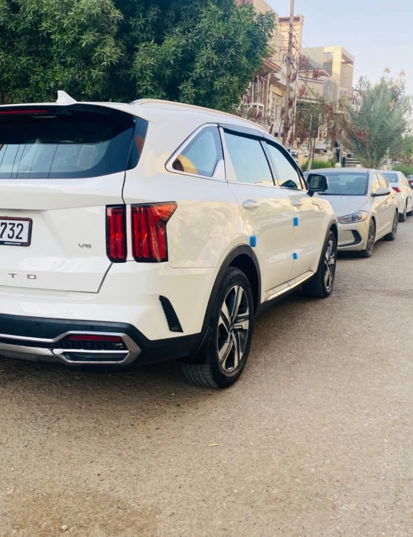 كيا سورنتو خليجي 2021 
محرك 6 سلندر

فول مواصفات 3 قطع تبريد بنوراما 5 كامرات كشنات كهربائية سبع راكب فول مواصفات السيارة 
ماشية 60 الف 
السونار نرفق بصورة
***********
السعر 237
