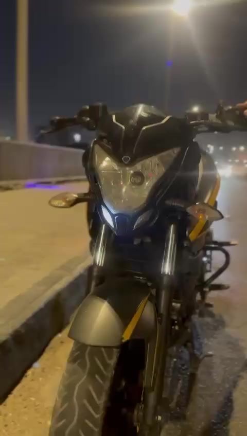 بسم الله الرحمن الرحيم
🚨 للبيع دراجة بولسر NS200 🚨

دراجة نظيفة ومرتبة، استعمال شخصي مو تعب سوق.

🔹 نگرة سلف تشغل وتتوكل

🔹 خير من الله وما تشتكي من شي ميكانيكياً

🔹 بيها نواقص بسيطة جداً نتفاهم عليها بالحجي

السعر: مليونين و750 وقابل للتفاوض بحدود المعقول بعد المعاينة 👍

📍المكان: بغداد – الشعب

الجاد يتفضل خاص أو واتساب

***********
