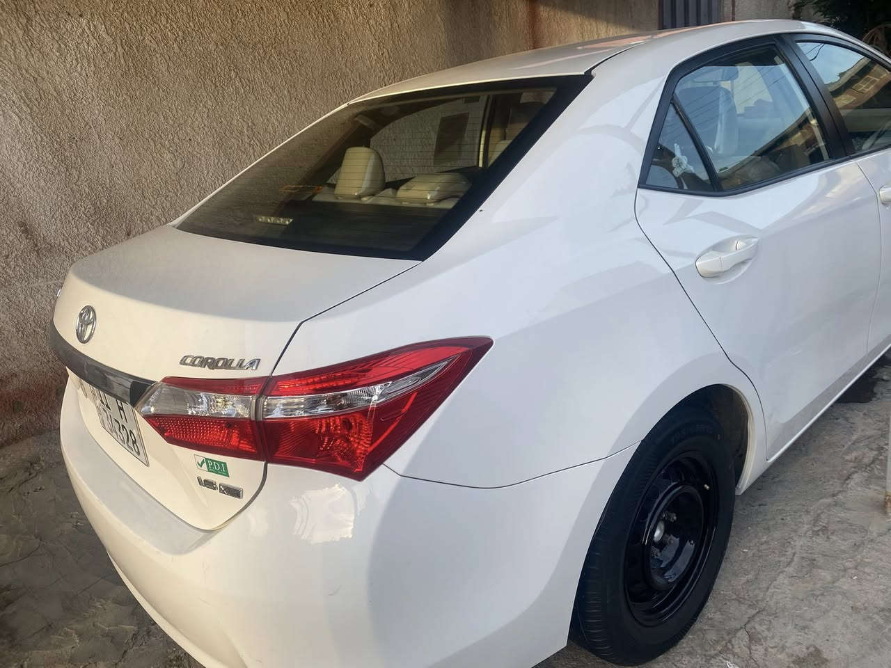 السلام عليكم كورلا موديل2015 الشركه العامه مكفوله كفاله عامه ماشيه 71حقيقي رقم ***********
