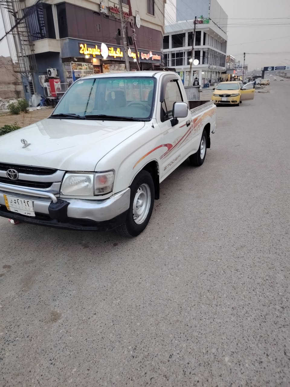 سلام عليكم ورحمة ٢٠٠٢ مكفول كفاله شاصي ومحرك صبق ما بيه بيها بارد قليل رقم الحواله ***********
