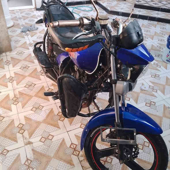 السلام عليكم دراجه للبيع مكفوله كلهه شرط السعر 550وبيهه مجال مكان الدراجه سامره حي الدوانم خاص ماجاوب مكلف بنشر للتصال ***********
