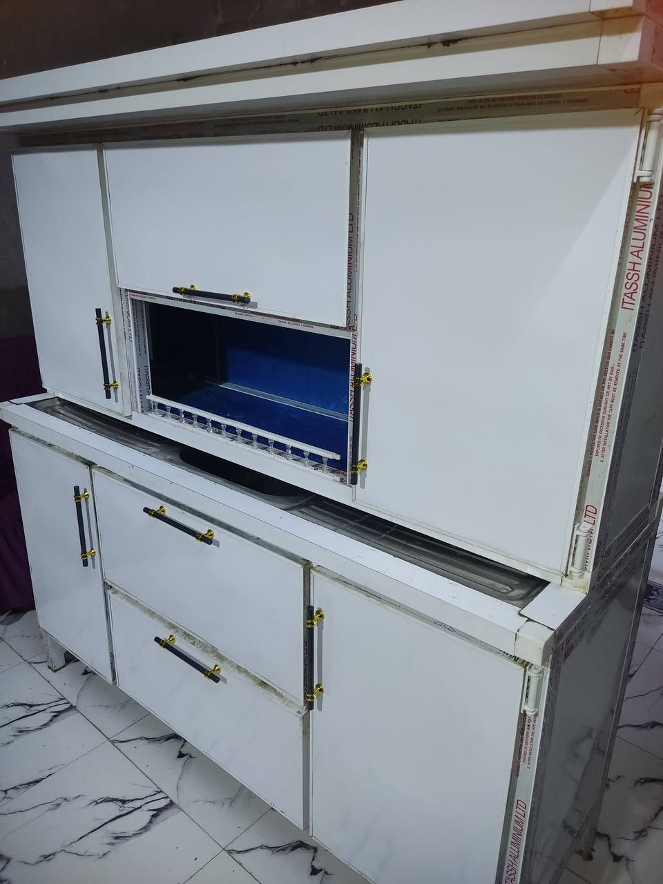 سنك ومعلق مترين اله ربع مستخدم نضيف سعره 150مكانه 7نيسان


**إذا كنت صاحب هذا الإعلان وتريد حذفه لأي سبب، رجاءا أرسل رسالة إلى الدعم الفني**
