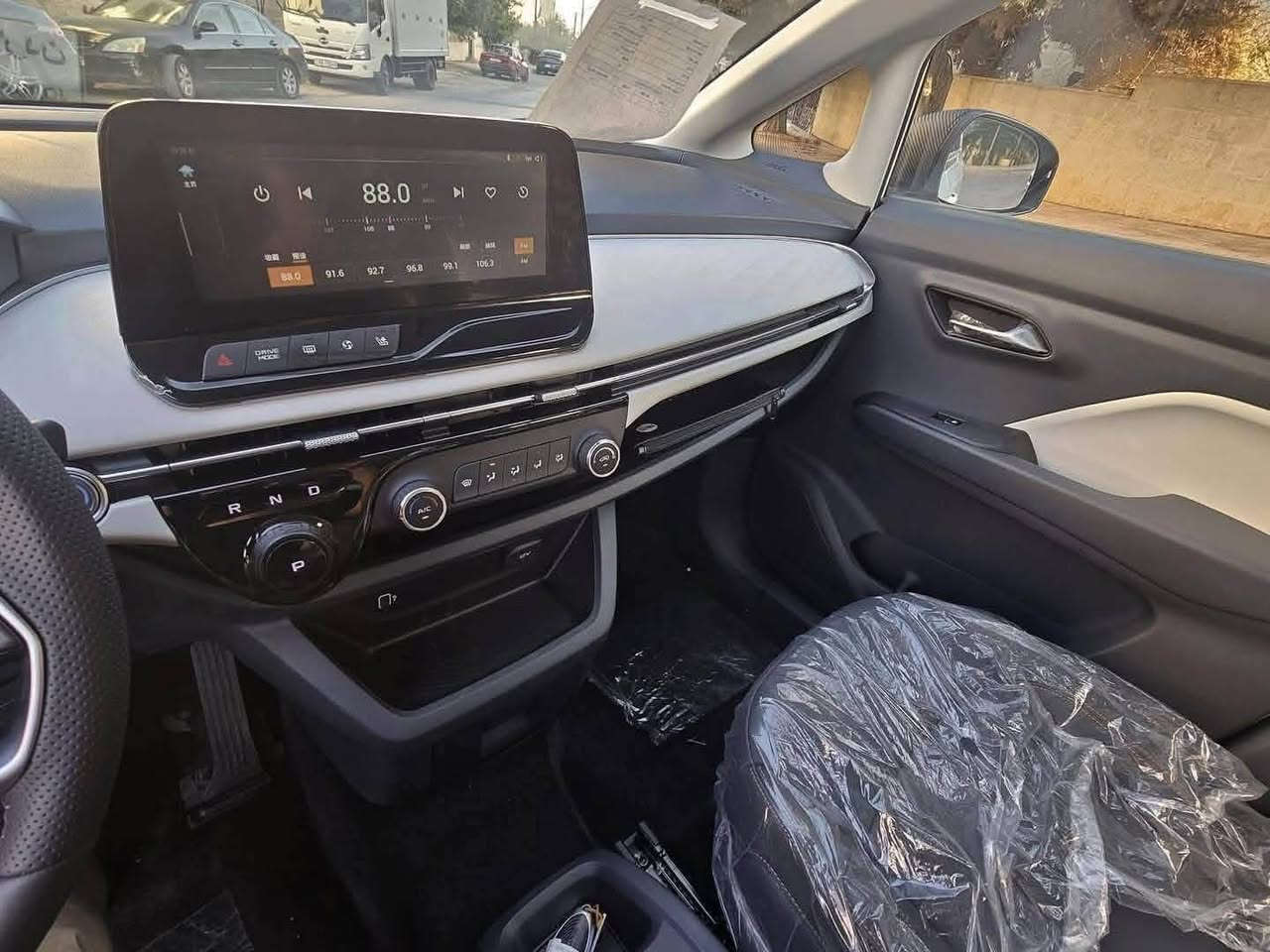 بيسوون e05 2023 
زيرو مع كفالة البستنجي ٣ سنوات 
مع شاحن متغير 
بالشحنة الواحدة 420 ك 
محرك كهربائي بقدرة 100 kw
مدخل واحد منزلي ومحطة فقط 
الموقع الحرة الزرقاء 
❤️❤️ 
للتواصل والاستفسار 0787854374
كاش او معاملة بنك فقط 
لا يوجد اقساط


**إذا كنت صاحب هذا الإعلان وتريد حذفه لأي سبب، رجاءا أرسل رسالة إلى الدعم الفني**