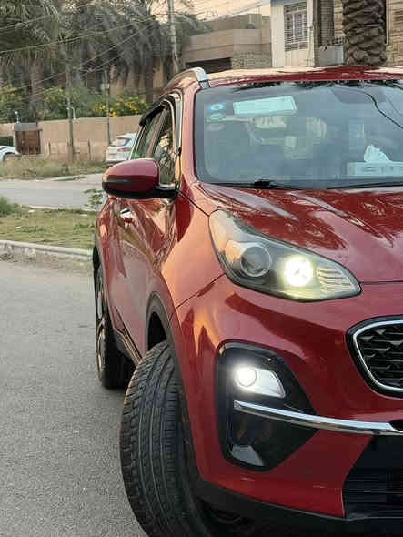 بسم الله الرحمن الرحيم 
اخوتي الطيبين سبورتج موديل 2020 وكالة(الدولية العراقية)
سيارة ماشية 61 الف حقيقي صياناتها كلها بالشركة تخم تاير جديد صدر شركة سيارة كفالة من الصبغ والضربة والتبديل مكينة لوك كله محسن افولها تبريد امانة الله ثلج الغرفة مالتها جديدة ومعتني بي ومسويلها حمام كامل سيارة من الاخير. متعبك تشغل سويج وتطلع وين ميعجبك مواصفاتها حساس امامي خلفي ..بلوجكتو ..لايتات زنون ..مري شفط ..اشارة بالمري ..شاشة جبيرة بلادية وليس عمل مودات قيادة اقتصادي وعادي ورياضي ..تحكمات جهتين بالمقود ..تبريد قطعتين..شاشة اعطال

اعتذر جدا عل الاطالة 

مكان السيارة السيدية

غير متواجد على الفيسبوك للاستفسار يرجى التواصل عل الواتساب او الاتصال على الرقم :-***********
تجي تشوف السيارة وماقصر وياك اني بخدمتك التجي بي ترجع بي
