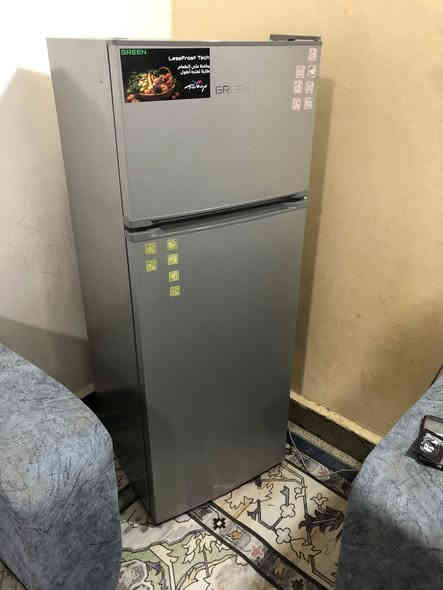 ثلاجه للبيع صار شهر من شتريتها ب ٤٥٠
اريدها ب ٢٥٠ وبيها مجال 
كوت حي الحكيم 
***********
