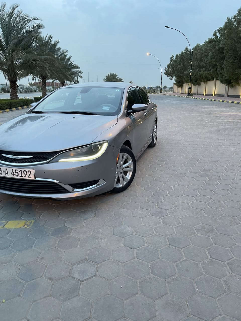 للبيع : كرايسلر C200

 موديل : 2015 
مكينه : 2400 / 4 سلندر مكفوله من الفتح 
كير : ماوس 9 سرعات  
ماشيه : 177mi
رقم : دولي  قادسية بسمي تحويل ثاني يوم
  
❗️حادث : السياره خلفي فقط

رقم الشاصي : 1C3CCCAB6FN690326

❗️الإرباك : جميعها سليمه 

❗️صبغ : الصندوق الخلفي  والچاملغ الأيمن الخلفي فقط 

(المواصفات)
1- شاشه
2- كامره خلفيه 
3- مصابيح  زنون 
4- تحكمات ستيرن
5- شاشه لعرض محتوى السياره بالكامل 
6- حساسات بالإطارات 
7- تدفئة + تبريد 
8- إضاءة LED
9- سستم صوت جداً ممتاز مع مضخم
10- كشن السائق كهربائي 
11- شاشه تدعم  بلوتوث + راديو
12- مري الجانبيه كهربائيه 
13- دخول ذكي 
14- تشغيل بصمه 
15- مثبت سرعه
بعد بيه مواصفات

تخم تاير جديد 
بطاريه جديده 
 

لسياره حلوه و جاهزه 
على أيدي السياره من 2017 . يعني السياره
 ما ملعوب بيه أي شي 

السعر : 110 ورقه وبيه مجال 
مكان : النجف 
الاتصال على الرقم : ***********
