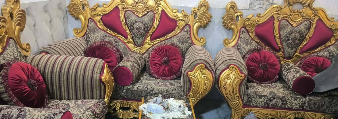 قنفات ملكي درجه اولى دوشك وجهين 6 قطع مع 10 مقاعد و7 كوشات للبيع 

السعر 650
اخذناهن ب 1 ونص
سبب البيع تغيير اثاث البيت

الحاله / نظيف جدا واستعمال قليل
ما عدا قنفه وحده فقط الاطار الذهبي
جايسته رطوبه من السبلت ومتثلم بشكل بسيط
وقابل للتصليح ( واضح بالصور)


**إذا كنت صاحب هذا الإعلان وتريد حذفه لأي سبب، رجاءا أرسل رسالة إلى الدعم الفني**