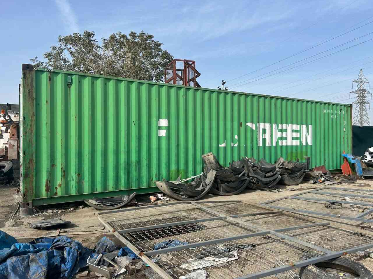 حاويه بوفروشتن زورجوان
زم ‭٠٧٧٢ ٩٧٩ ٠٦١٠‬
