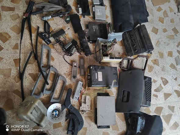 غراض  Bmwمال حا ويه للبيع للاستفسار ***********    مكانهن ديالى
