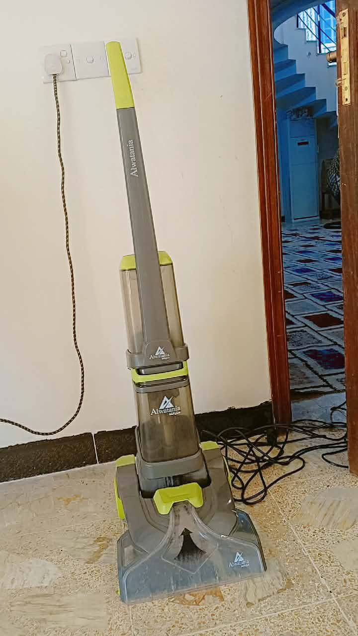 مكنسة لغسيل السجاد وغسل القنفات وطخم السيارات غسيل وتنشيف شركة الوطنية ضمانها بيها
استخدام قيلي جدا السعر 145وبيها مجال قليل للعلم اني ماخذها 180 قبل فتره والوصل والضمان موجود 
شغلها فول وشرط الفحص 
التواصل على الرقم ***********
العنوان حي الانتصار شارع 60 قرب اسواق الخضراء
