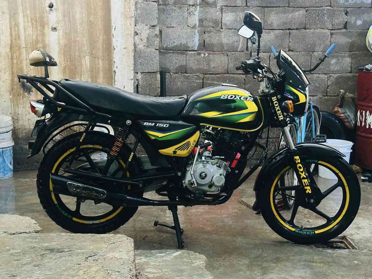 بوكسر ٢٠٢١ للبيع دراجة مكفولة كفالة عامة عدة بيهة ضربة بل تانكي ضربت جاكوج من فوك مكينة مكفولة من الفتح مابيهة دوخانة أوراق شرط الترقيم مكاني ديالى المقدادية ابو صيدا هاذة رقمي ***********
