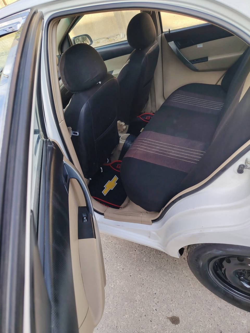 السلام عليكم افيو 2011 رقم صلاح الدين دولي بسمي مصفره هيئه وغرامات تحويل ثاني يوم سيارة جديدة مكفولة من الضربه والصبغ والبارد شرط التحويل مكاني موصل 17تموز للاستفسار اكثر الاتصال على الرقم:
***********
***********
