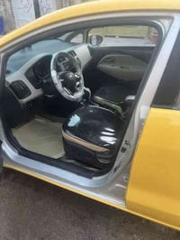 يالله سلام عليكم  كيا ريو موديل ١٥ خليجي مكينه ١٦٠٠ دوش   كاملة سيارة ...