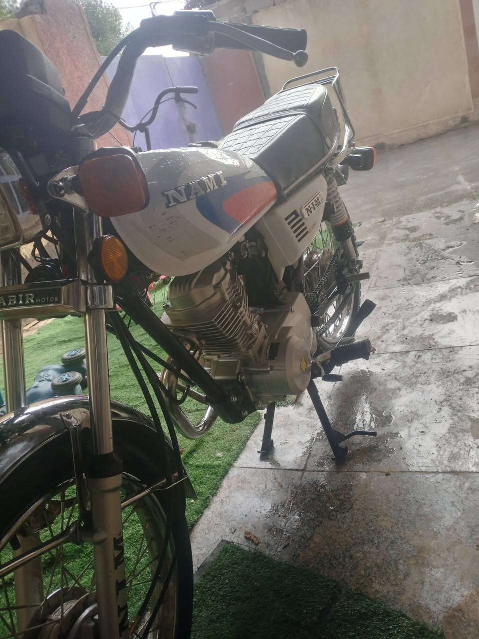 السلام عليكم
دراجة للبيع امتياز موديل 25 شهر ال7 بلادية للاخير حتة قبق لتفيلس ممفتوح بيهة صوت تفيلس مستحقة نقصهة لايت امامي حترگ واشارة خلفية فقط لباقي كلة نظيف سعر675 وبيهة مجال بسيط مكاني كربلاء الحر استفسار/***********/وبي واتساب
