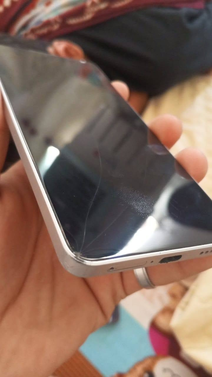 السلام عليكم
بوكو X6 برو 5G للبيع
التلفون بي فطر بشاشه خفيف ومابين ولا مثر 
 عدا نكراش  بسبب الكفر
ذاكرته :512 والعشوائيه 12+12=24
الكاميرا: خلفية ثلاثية 2+8+64 م.ب  تدعم المثبت البصري / الكاميرا امامية 16 م.ب 
الشاشة :6.67 بوصة بدقة 1220×2712
نوع أموليد.. 
معدل تحديث شاشة 120 هرتز
الصوت ستريو
المعالج: ثماني النواة Dimensity 8300 Ultra تكنولوجيا 4 نانو  
 بوبجي 120فريم
البطارية :5000 مللي امبير 
السعر 300 وبي مجال  بغدتد شعب ماعندي توصيل


**إذا كنت صاحب هذا الإعلان وتريد حذفه لأي سبب، رجاءا أرسل رسالة إلى الدعم الفني**