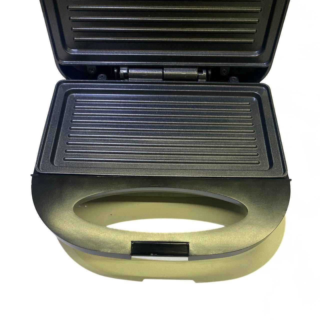 نظام تحرير التنقيط والتقاطه

رقم الموديل: YSL97

نظام متطور يمنع تساقط السوائل ويحافظ على نظافة المكان

سهل التنظيف لتوفير الوقت والجهد بعد الاستخدام

درجة حرارة ثابتة تضمن أداءً مستقرًا ونتائج مثالية

قابل للتعديل لتلبية احتياجاتك المختلفة بكل سهولة

القوة: 750 واط

مزود بصفيحتين ثابتتين مخصصتين لتحضير الأريبا بكفاءة عالية

أقدام غير قابلة للانزلاق لضمان الثبات أثناء الاستخدام

غلاف خارجي أسود بارد الملمس يمنح مظهرًا أنيقًا وآمنًا عند اللمس

مزود بمؤشرات ضوئية للطاقة وجاهزية التشغيل

حجم اللوحة: ‎21.0 × 11.5‎ سم
السعر : 20 الف دينار يوجد توصيل لكل العراق


**إذا كنت صاحب هذا الإعلان وتريد حذفه لأي سبب، رجاءا أرسل رسالة إلى الدعم الفني**