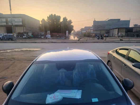 السلام عليكم 
سياره k5 امريكي للبيع ( فحص مؤقت )
موديل ٢٠٢٣ 
حادت مرفق في الصور
موقع السياره بابل الحله شارع ٨٠ 
السعر ٢٠٠ وبيها مجال 
الاستفسار الاتصال على الرقم ***********
