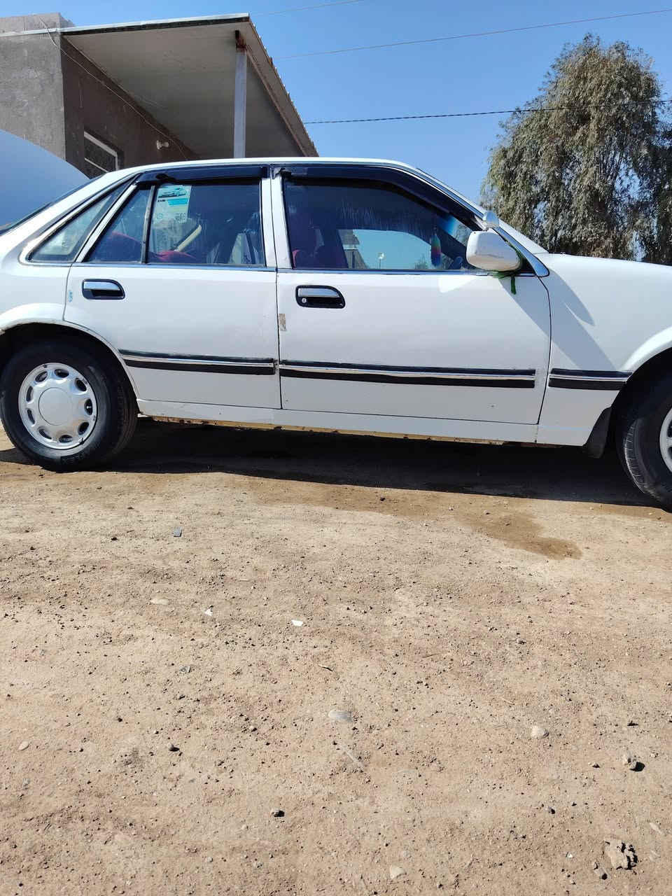 السلام عليكم برنس للبيع الموديل 96 المكان واسط الزبيديه الاتصال ***********
