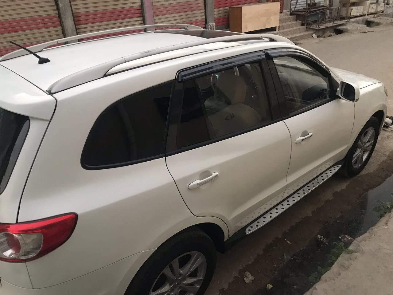 سنتافيه موديل 2011 خليجية رقم بغداد انكليزي بسمي محرك ستة سبعة راكب ٣ قطع تبريد فول موصفات بصمة كشن كهربائي مري شفط الصبغ مذكور بل السونار شواصي احواض مكفول جاهزة مكينه كير حداديه تبريد تخم تاير مابيه نقص السعر 113 وبيها مجال *********** مكان السياره ذي قار
