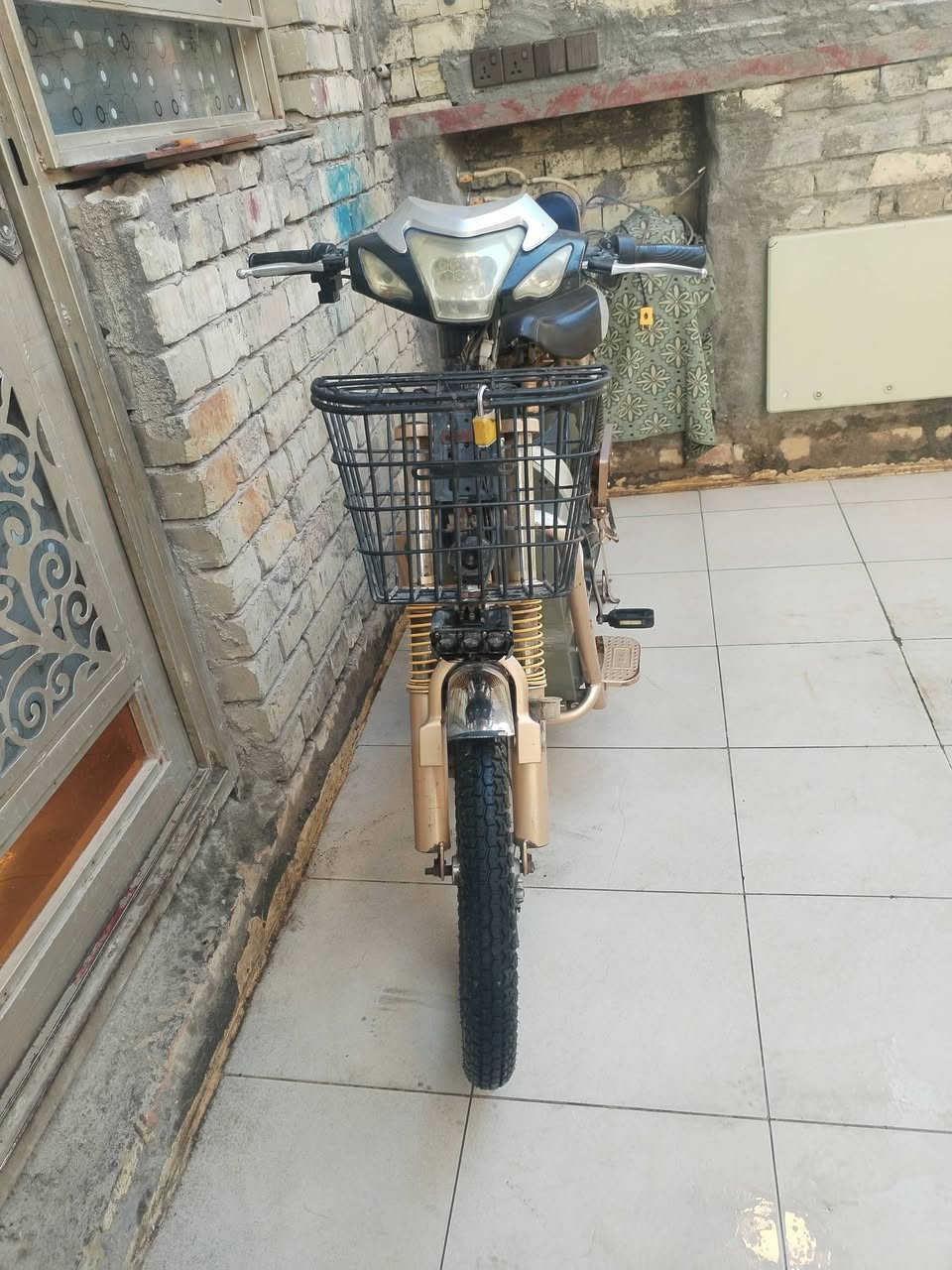 سلام عليكم 
دراجه شحن حجم كبير 
5 بطاريات نظيفات 
سرعته 60 
السعر /250 الف
الموقع / كربلاء حي النواب 
رقم الهاتف /*********** 
الرقم الثاني /*********** بي واتساب
